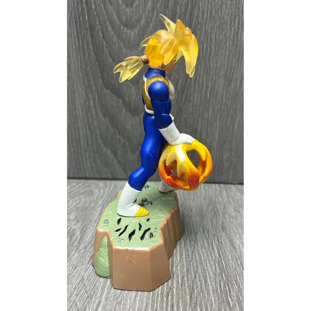 Irwin Toy Dragon Ball Z Super Saiyan Trunks Action Figure with Base 2002